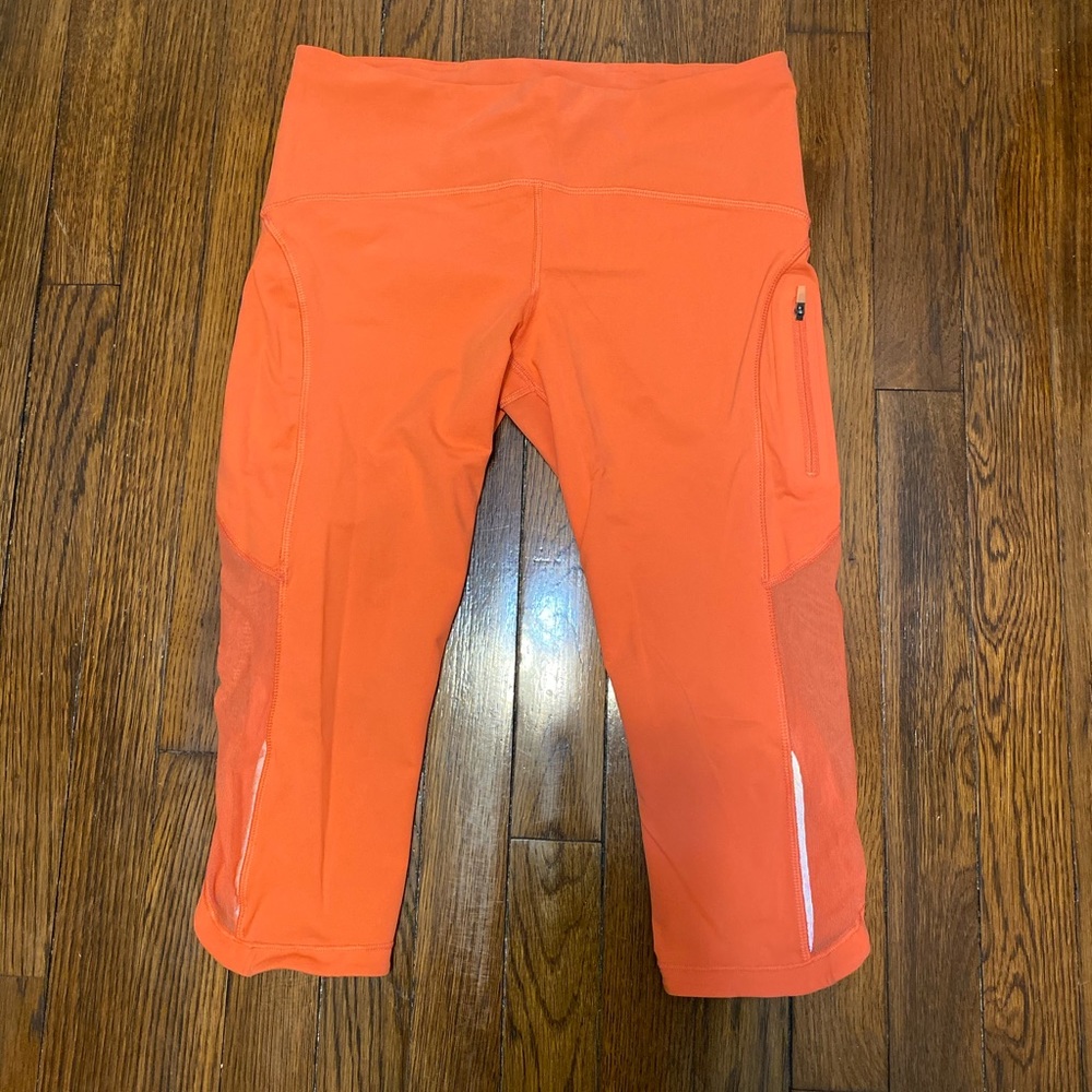 Lululemon orange cropped leggings!
